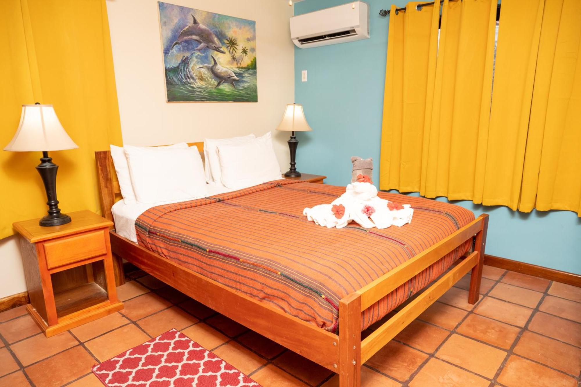 Isla Bonita Yacht Club Hotel San Pedro  Eksteriør billede